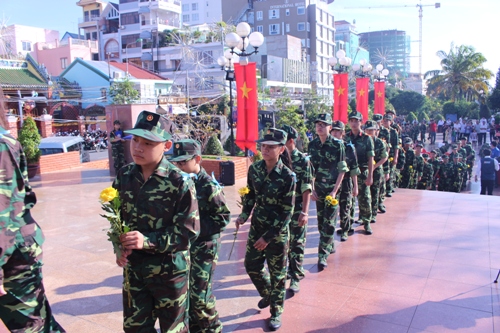 Các chiến sĩ nhí tham gia lớp Học kỳ quân ddooji9 2015